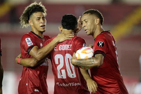 ¿Quiénes son los colombianos más costosos en el fútbol panameño?