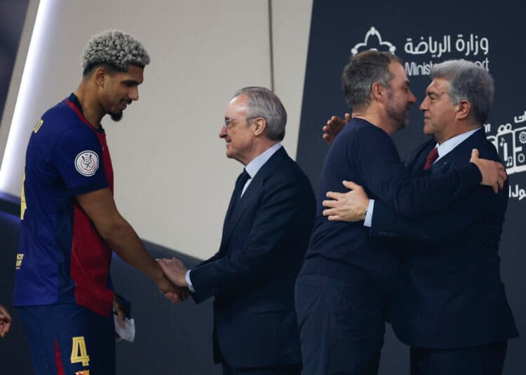 Flick: “Los jugadores ya sienten que somos un equipo grande”