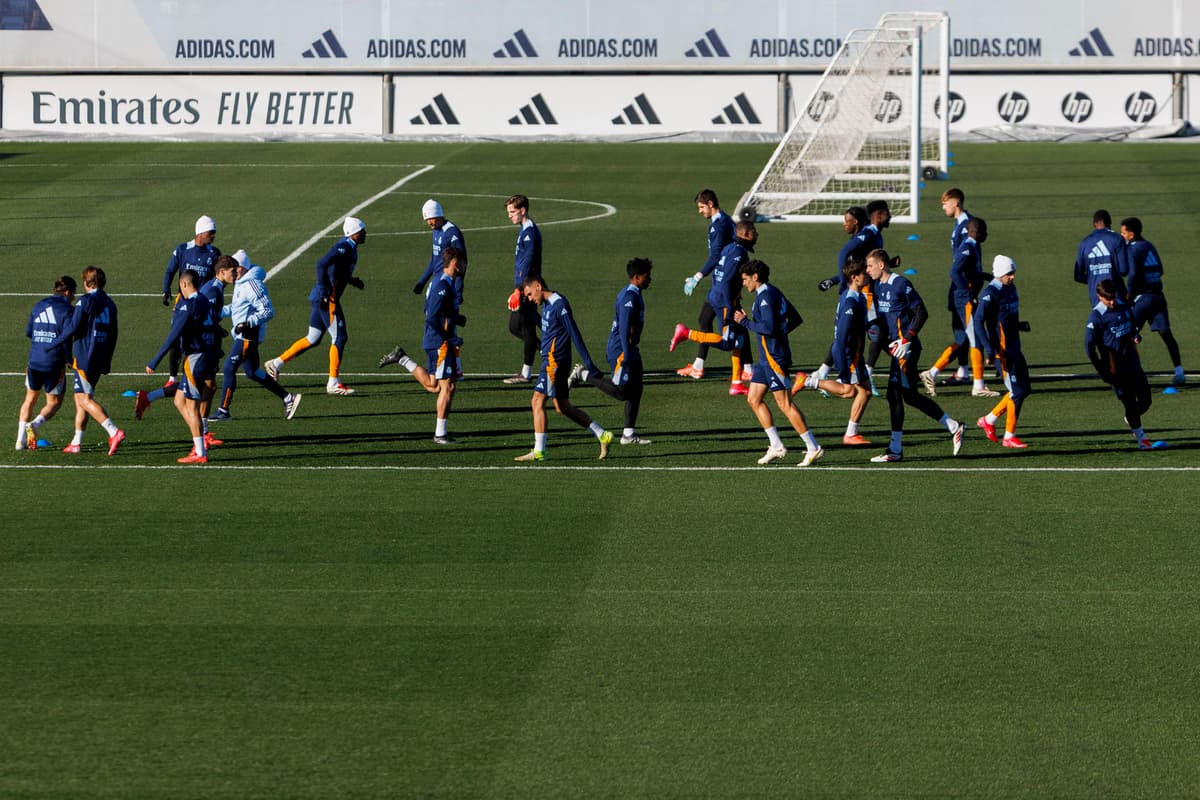 El uruguayo Valverde se une al grupo para la Copa