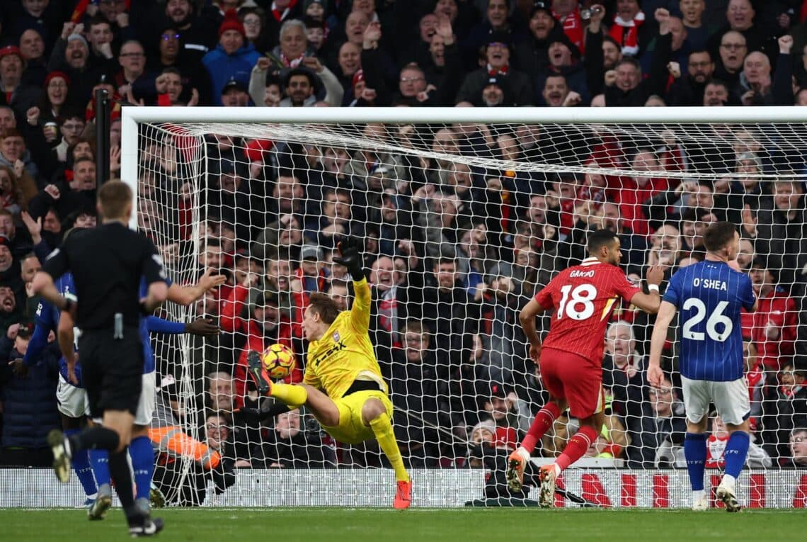 4-1. El Liverpool es una aplanadora conducida por cuatro sudamericanos