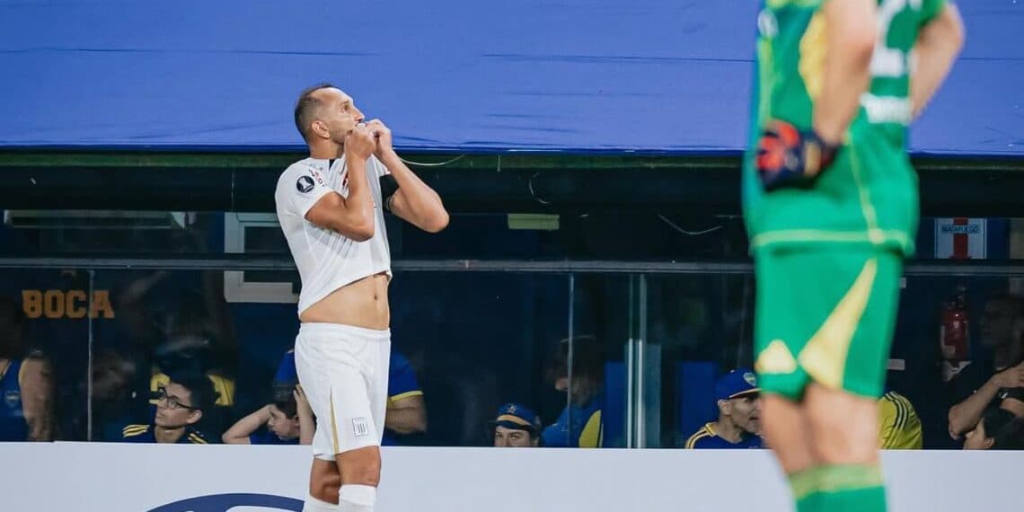 Boliviano Viscarra lidera histórico triunfo de Alianza Lima