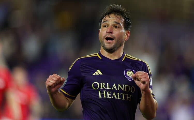 Uruguayo Lodeiro pasa de Orlando a Houston