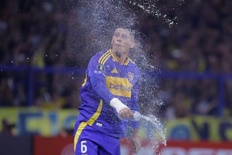 Boca vence a Rosario Central con tres extranjeros en cancha