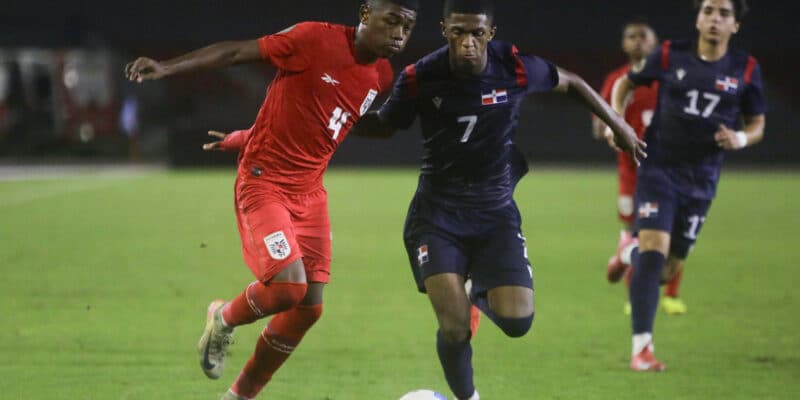 Panamá liderada por una zaga europea hace historia en la Concacaf
