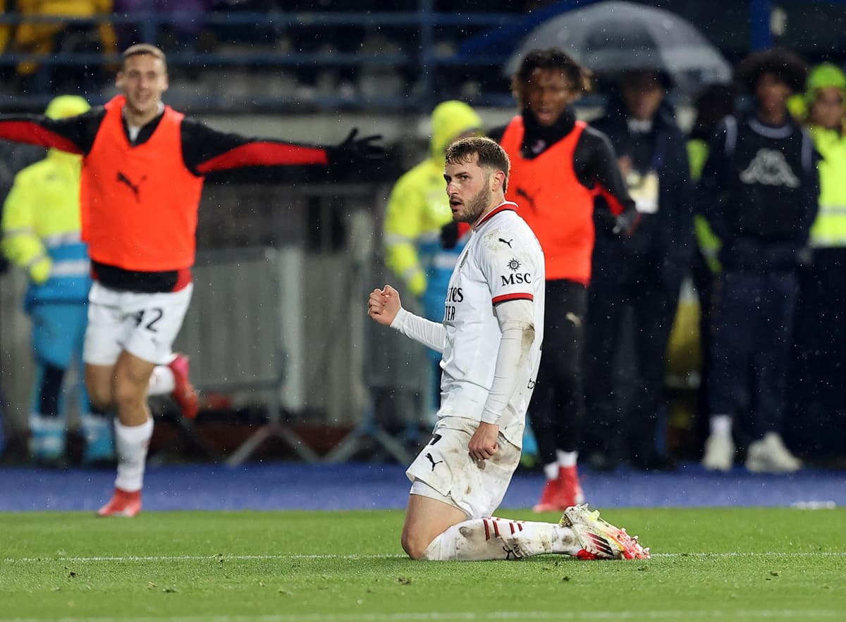 0-2. Mexicano Giménez acerca al Milan a Europa