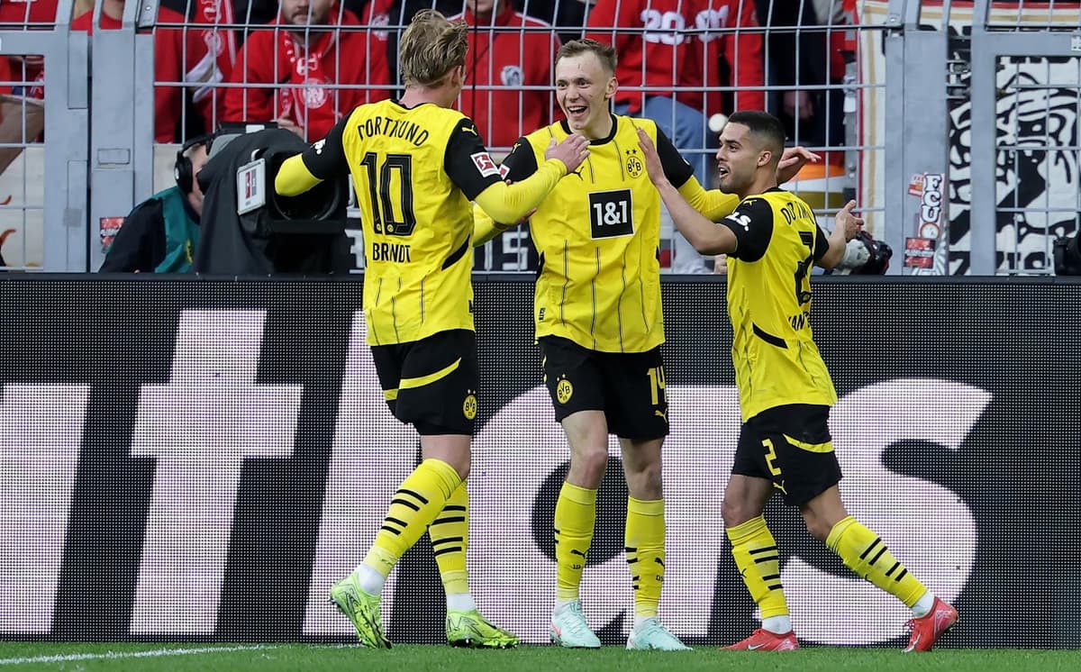 El Dortmund resucita con el brasileño Couto en sus filas