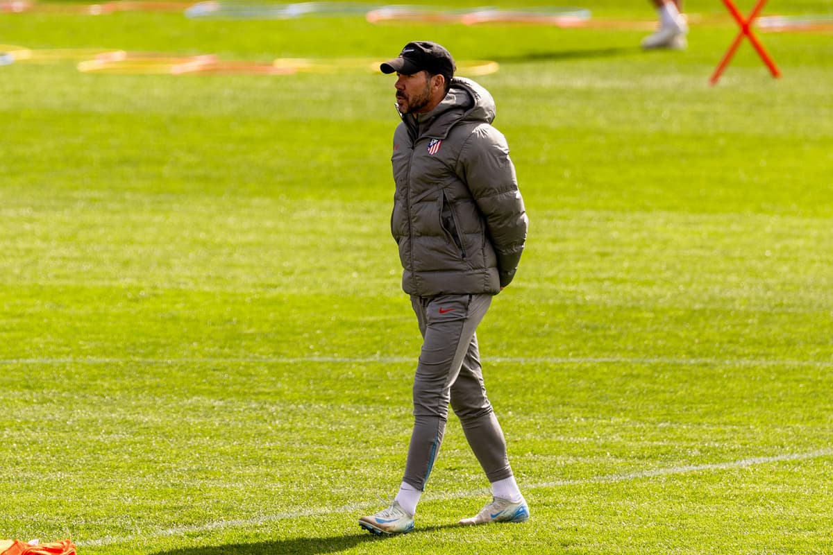 Atlético y argentino Simeone, ante la adversidad