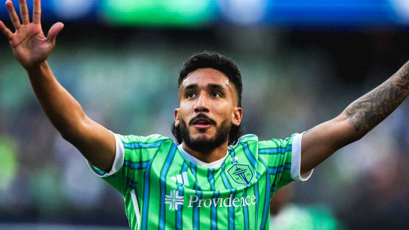 De menos a más: colombiano Ferreira en Seattle Sounder