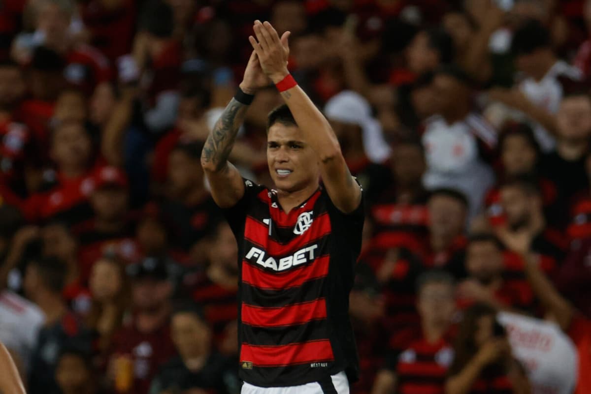 Flamengo vence a Liga de Quito y aplaza su clasificación a la última jornada