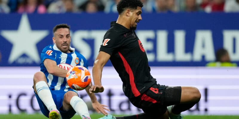 Uruguayo Araujo, baja para el Barcelona