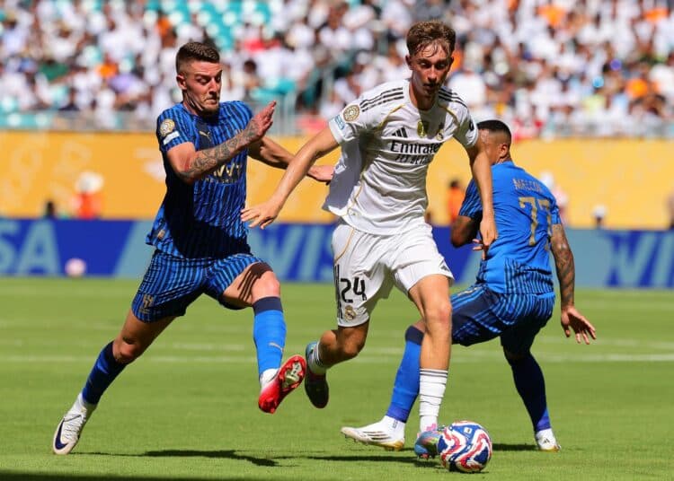Real Madrid con un penalti desperdiciado del uruguayo Valverde decepciona en su estreno