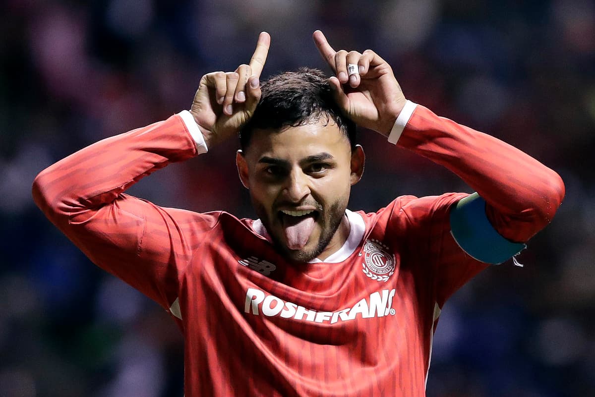 El mexicano Alexis Vega vuelve a la acción con Toluca