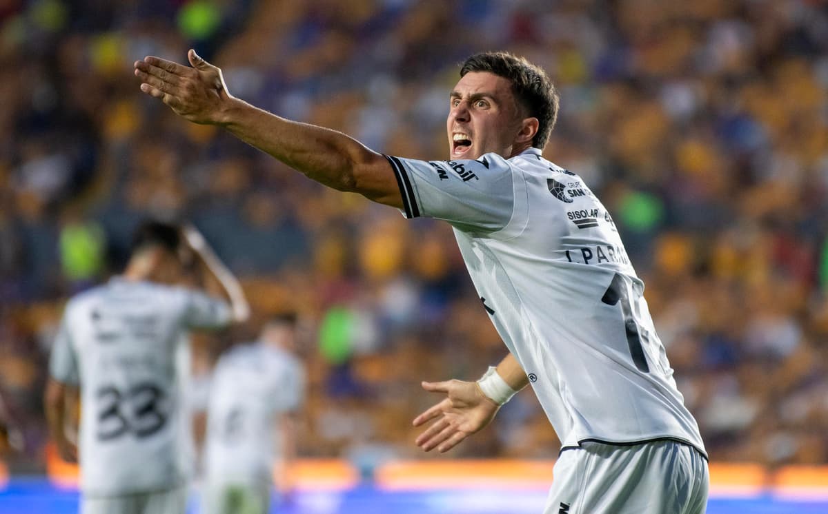 José Paradela: el argentino que toma el volante de Cruz Azul