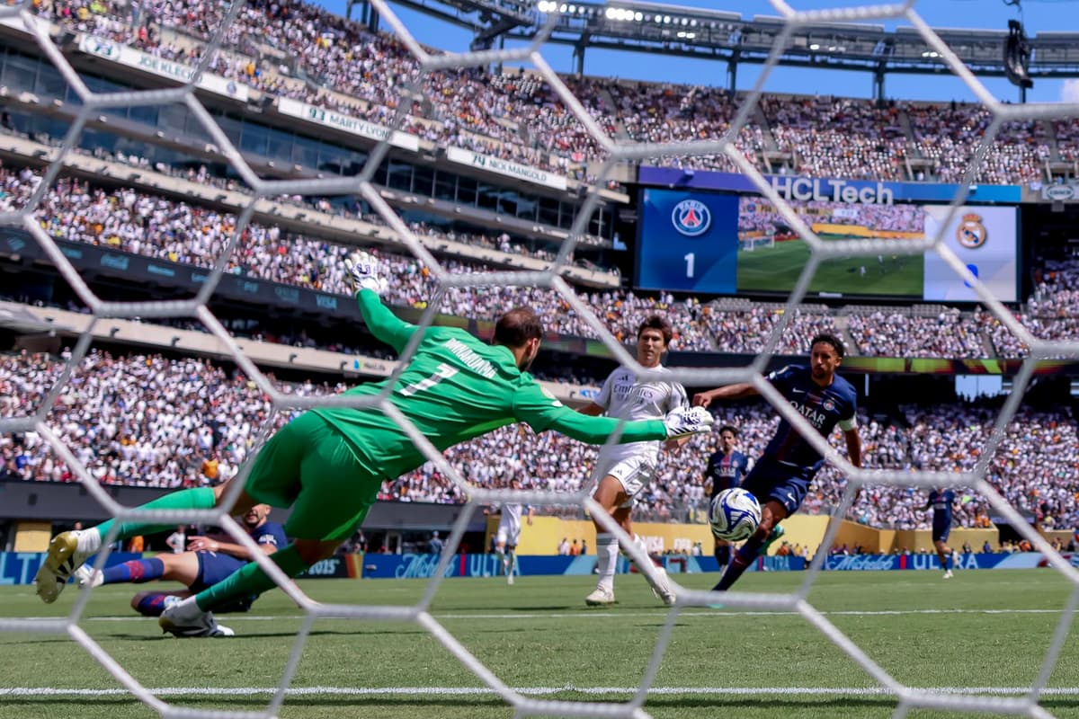 El PSG y el brasileño Marquinhos buscan redondear su temporada