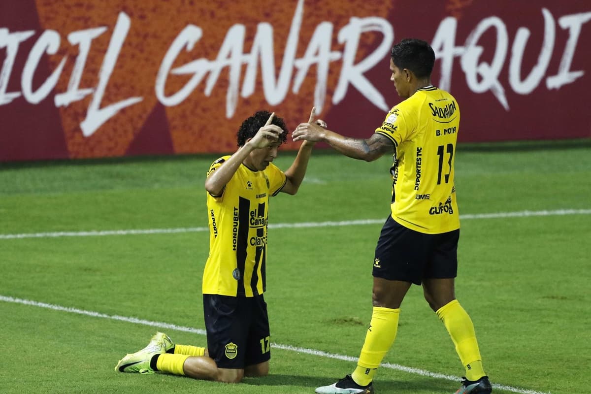 Real España de la mano de sus sudamericanos, sigue invicto en Honduras
