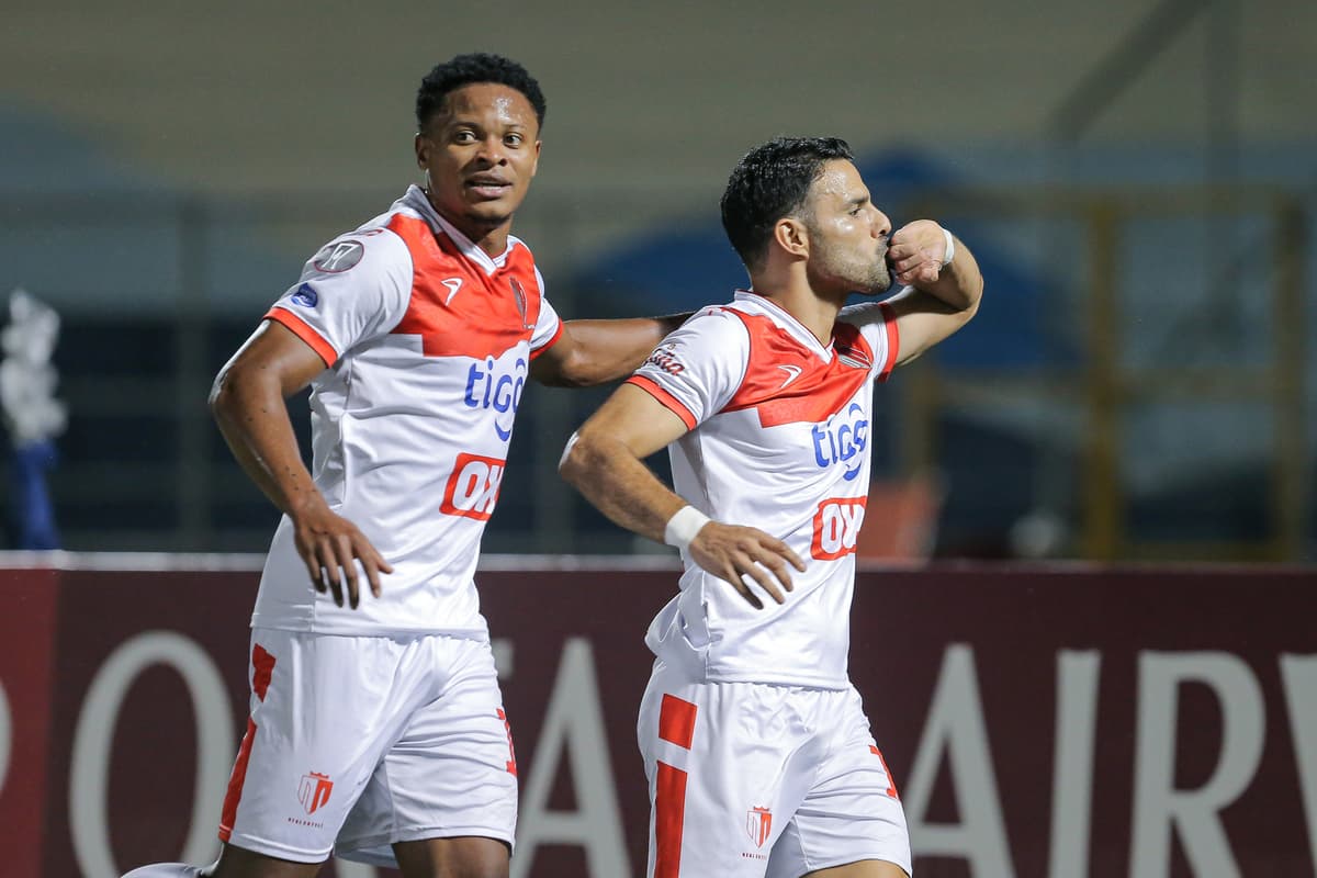 Firpo y Alianza, en la lucha codo a codo por el liderato del torneo Apertura salvadoreño