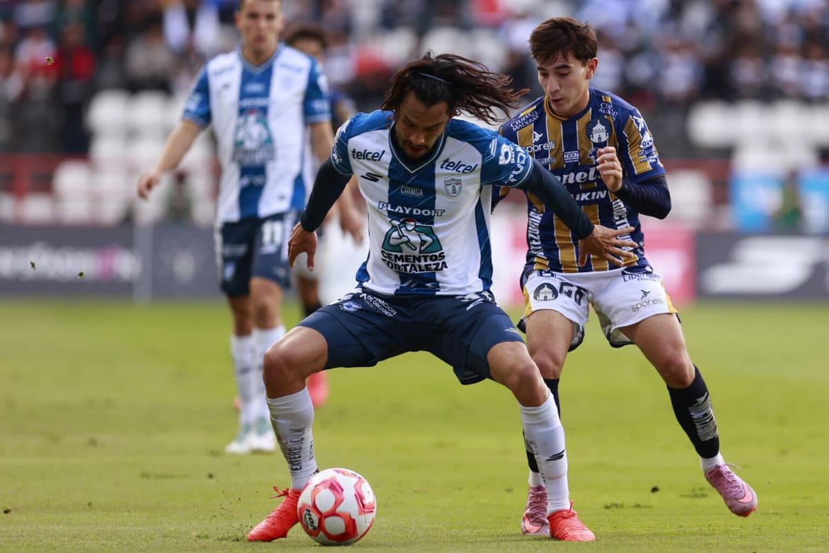 El ecuatoriano Valencia rescata empate para Pachuca en casa de Toluca, que sigue de líder
