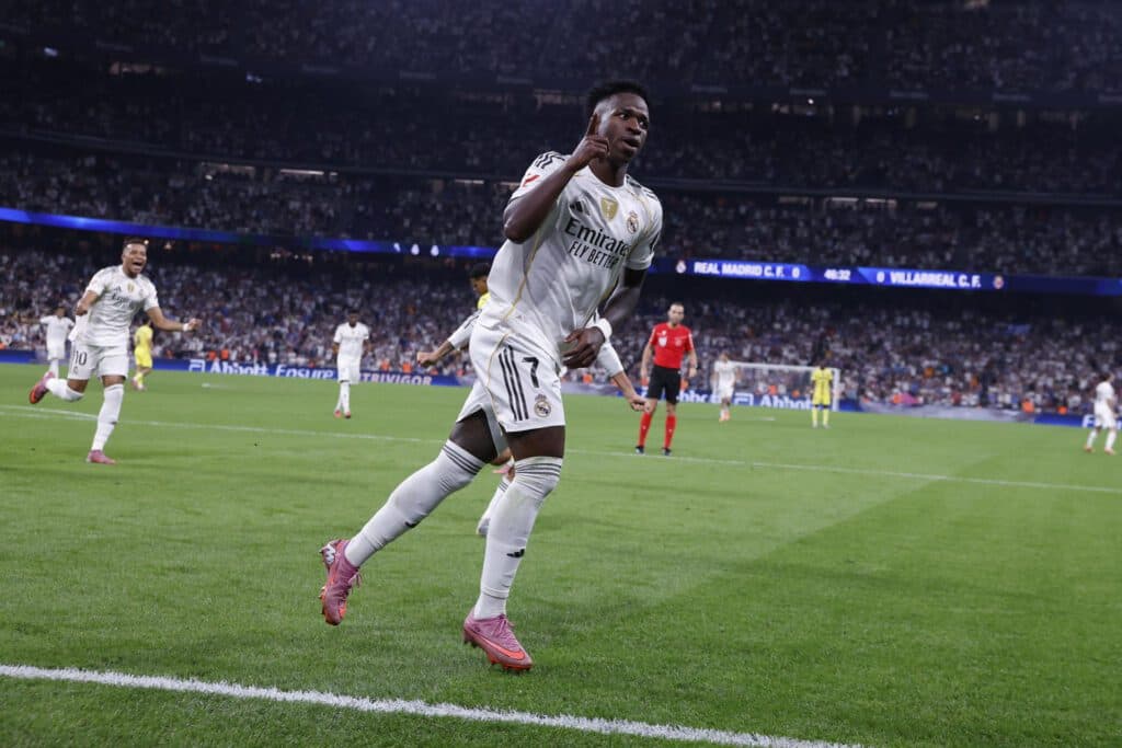 Con el uruguayo Valverde sólido, Vinícius y Mbappé pueden con el Villarreal