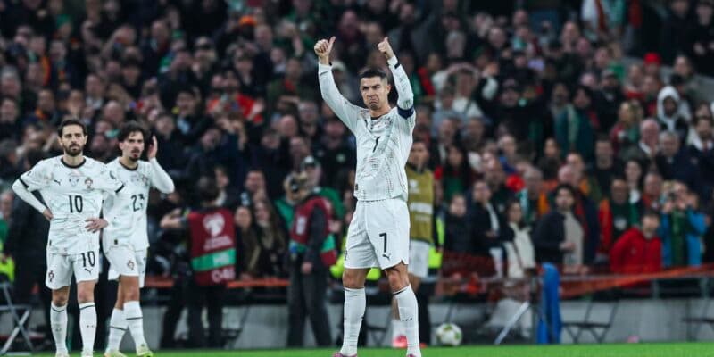 Portugal aplaza su clasificación; Cristiano Ronaldo, expulsado