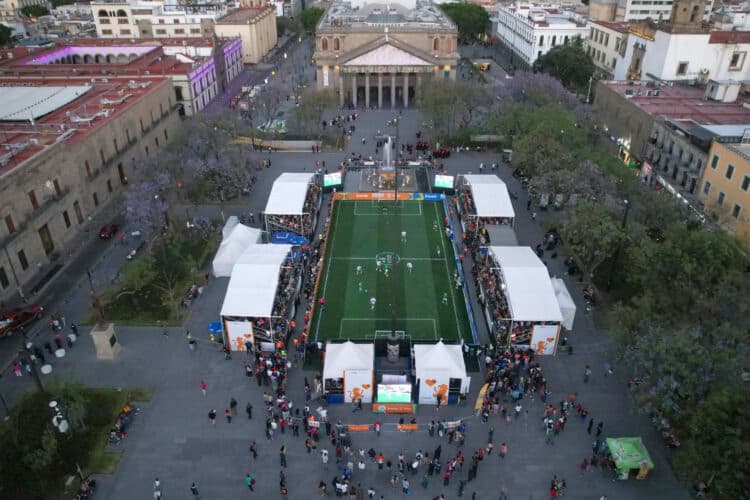 El presidente de la RFEF inicia en Guadalajara una visita a México ante el próximo Mundial