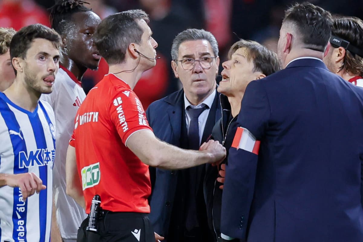 El TAD reduce la sanción de Almeyda en un partido pero el Sevilla agotará vías jurídicas