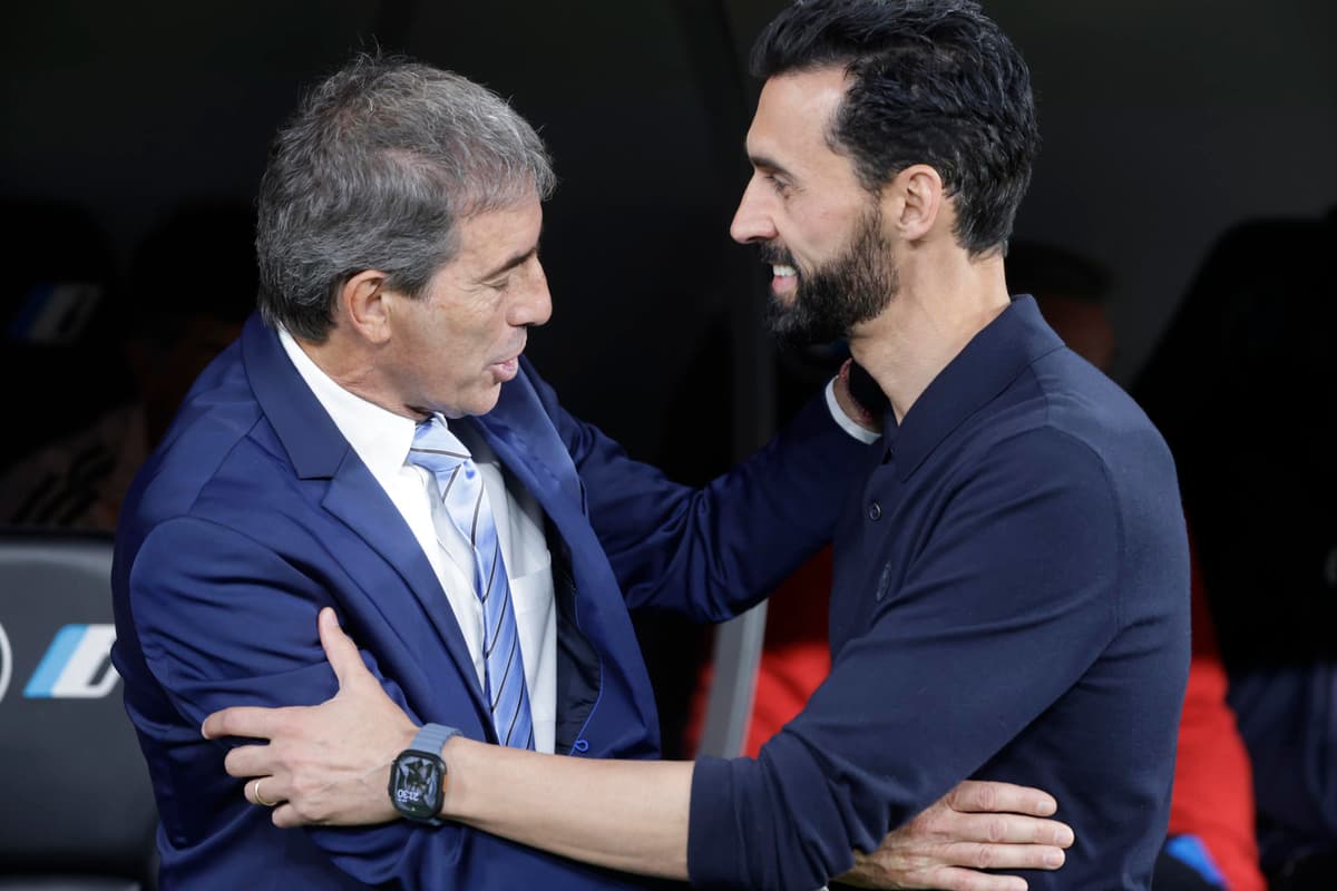DT uruguayo Guillermo Almada expresa neutralidad por reclamo del público del Oviedo