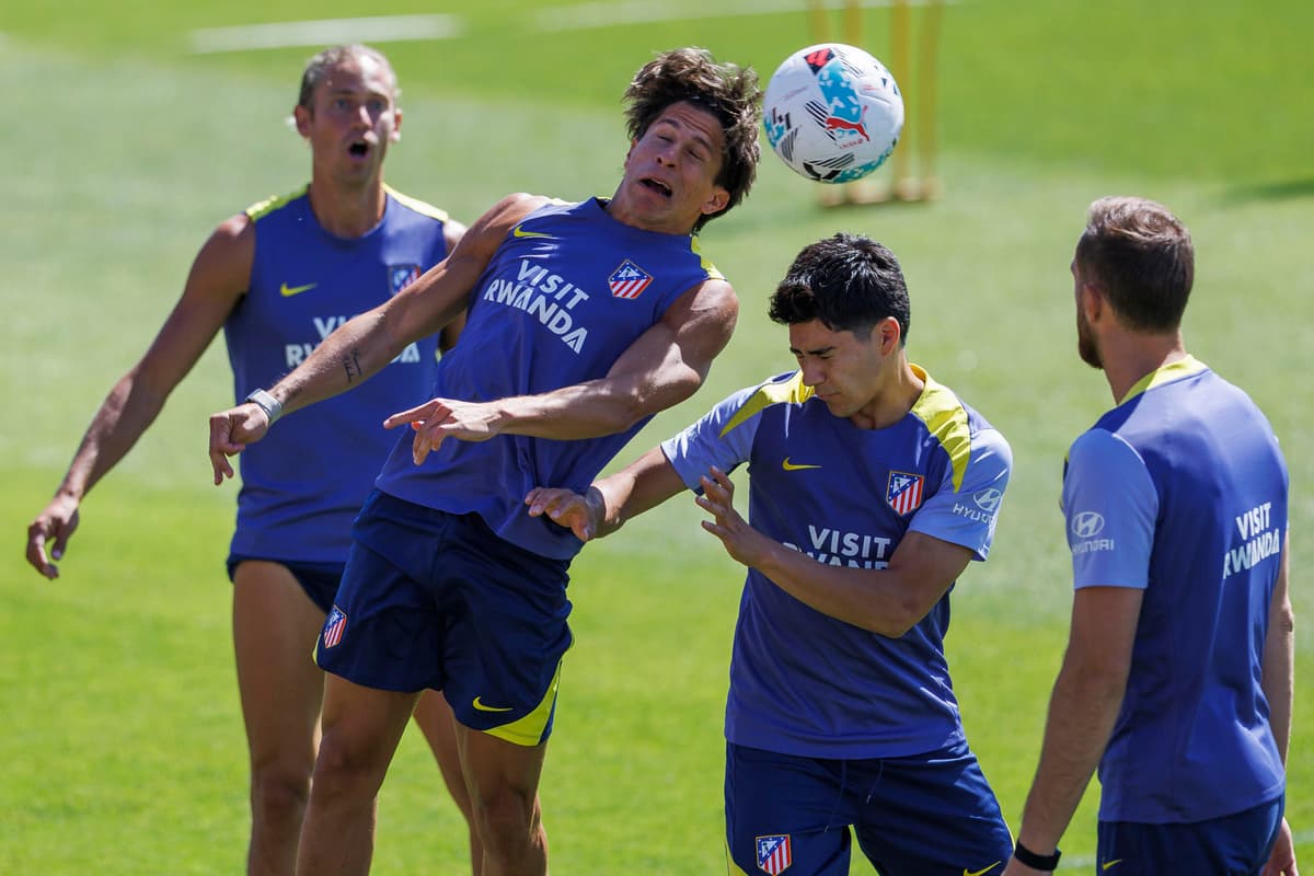 DT Cholo Simeone: “Mexicano Vargas es un chico aplicado, con muchas ganas de crecer y evolucionar”
