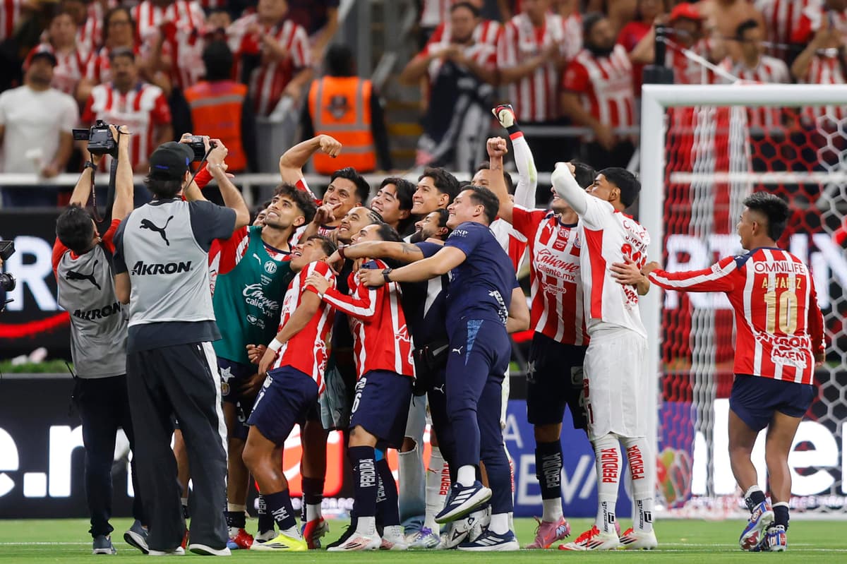 Guadalajara, del argentino Milito, a confirmar fuerza sobre Cruz Azul para ir a la final