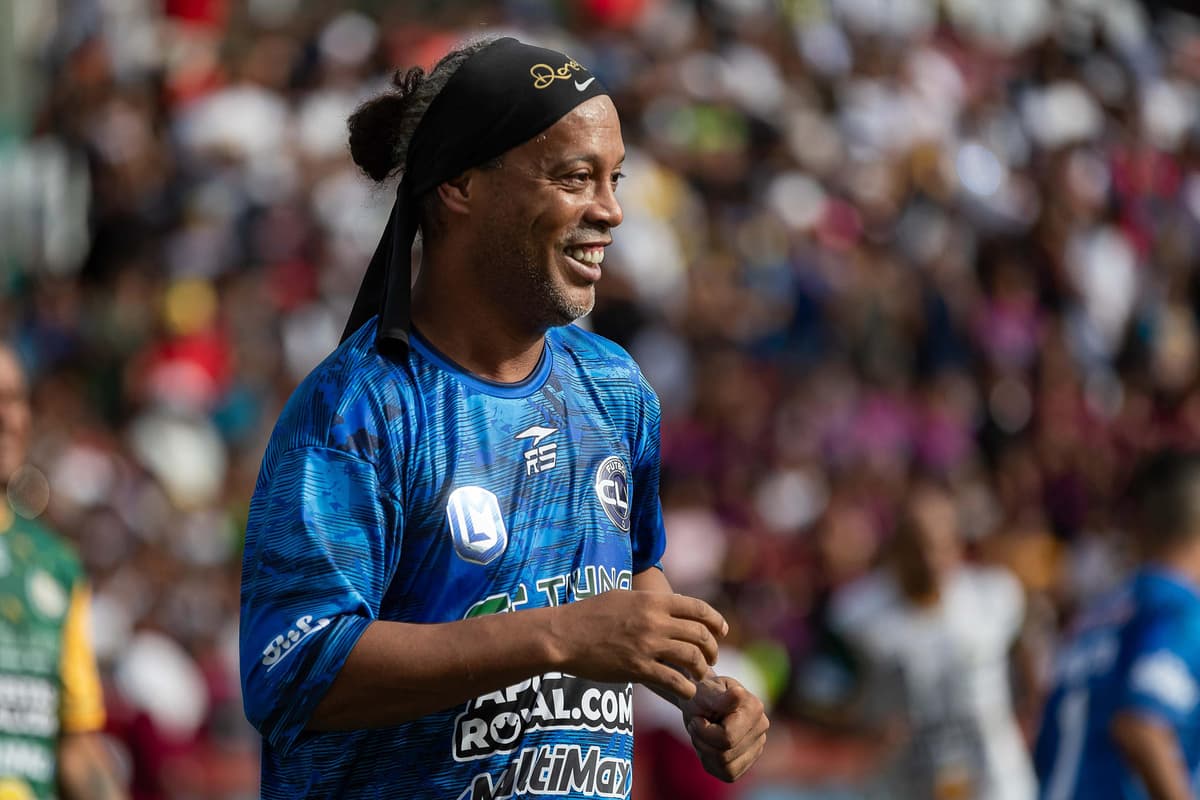 UNA LEYENDA REGRESA: brasileño Ronaldinho volverá a jugar con el Ravenna en Italia