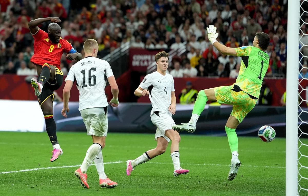 DESPERTÓ EL FAVORITO: belgas Trossard, De Bruyne, Lukaku y Saelemaekers golean pese al golpe del neozelandés Just