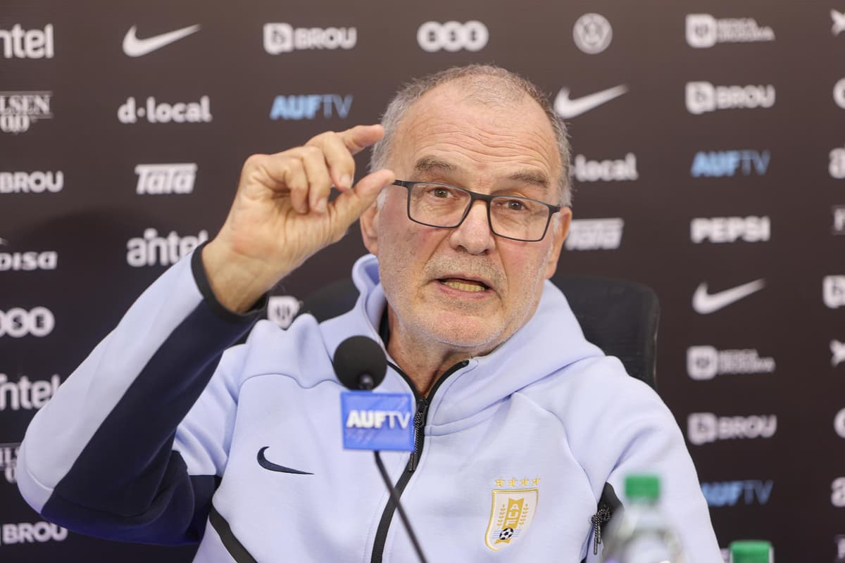 POLIVALENTE Bielsa destaca a Valverde: «es un jugador verificado en tres posiciones»