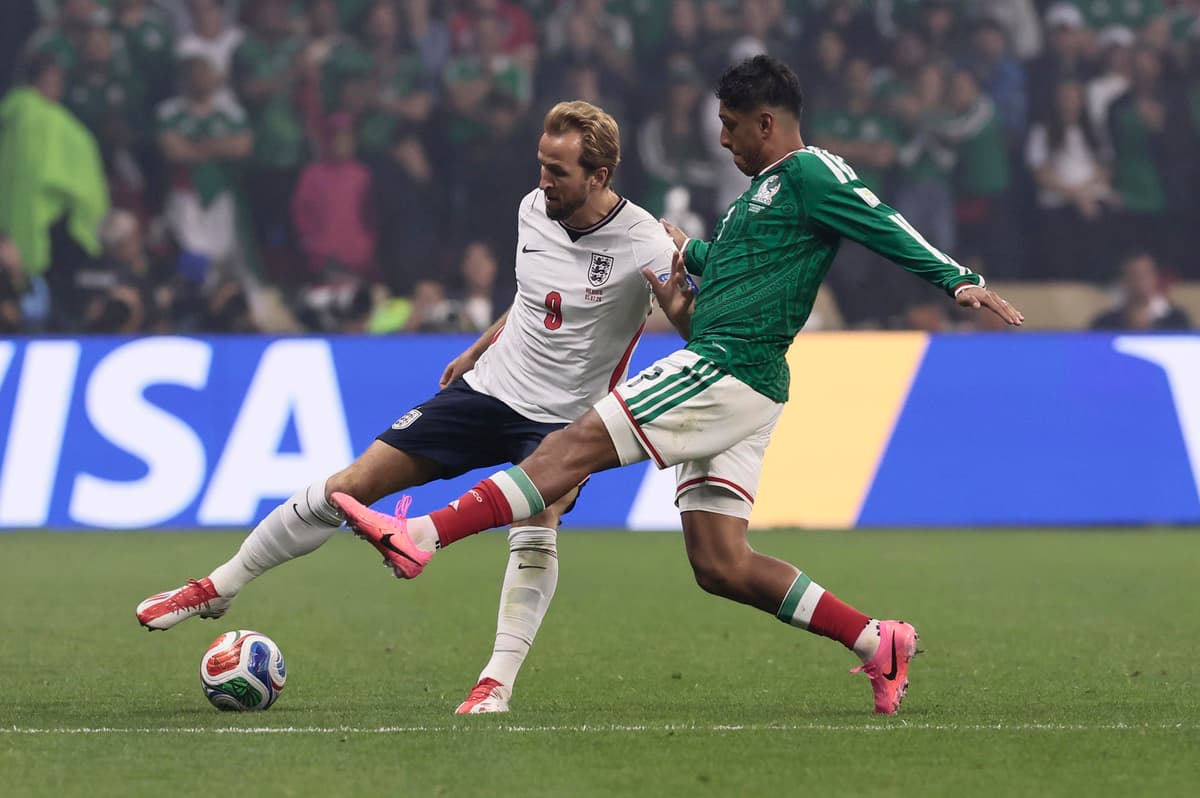 NO SE GUARDÓ NADA, El Inglés Kane cuestiona el penalti contra Inglaterra tras igualar un récord histórico