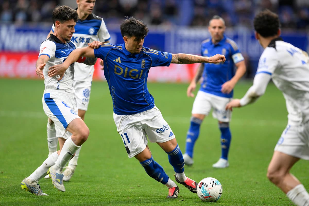 NO VA MÁS: argentino Colombatto se despide del Real Oviedo tras 120 partidos