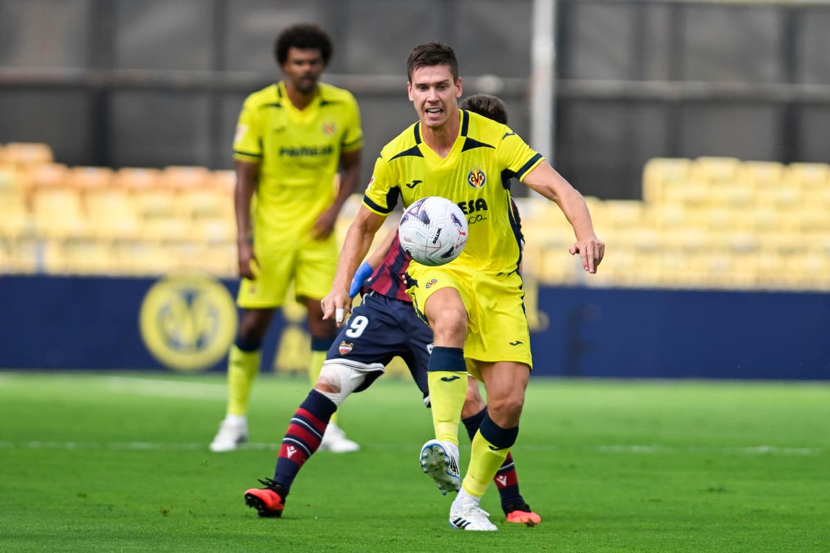 El internacional argentino Foyth vuelve a disputar un partido tras seis meses lesionado