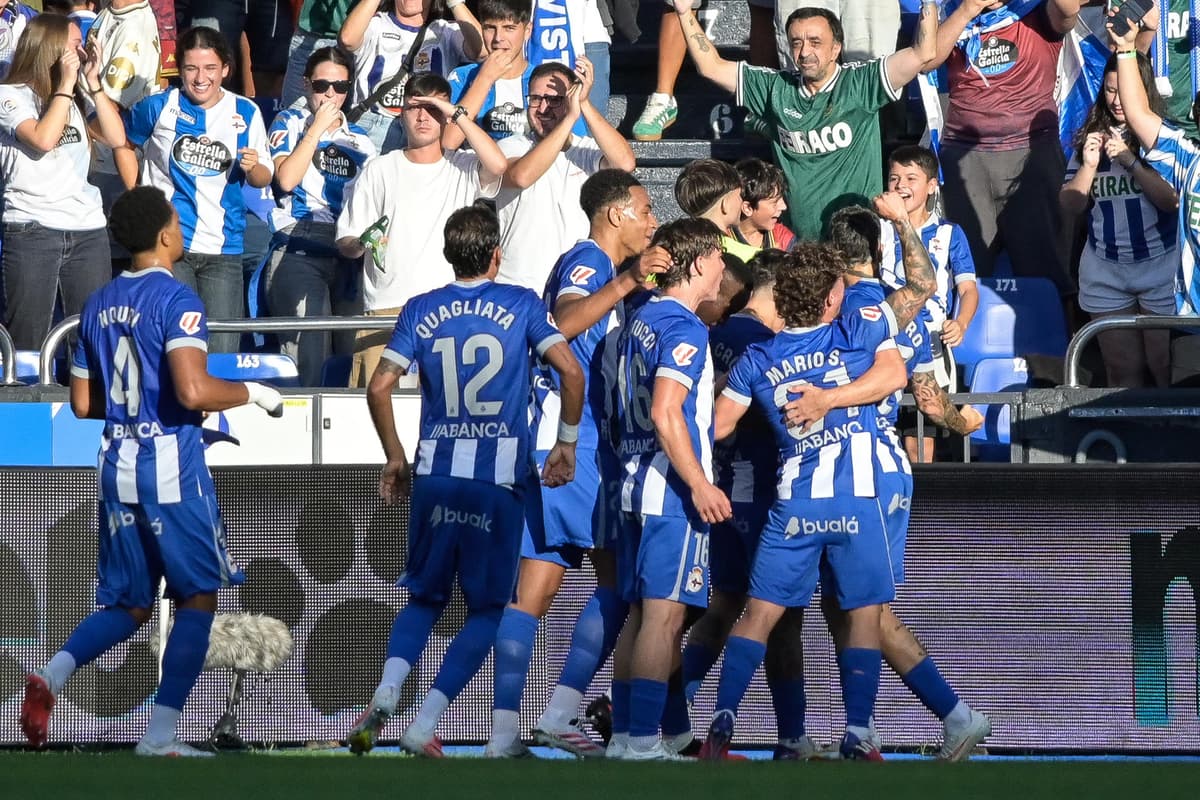 El Valencia prolonga su mala imagen y cae en Riazor