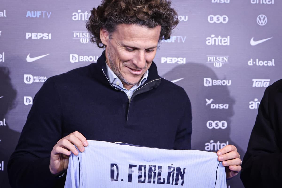 ¡DEBUT CELESTE! El uruguayo Forlán estrena su etapa con la Sub-20 ante Paraguay