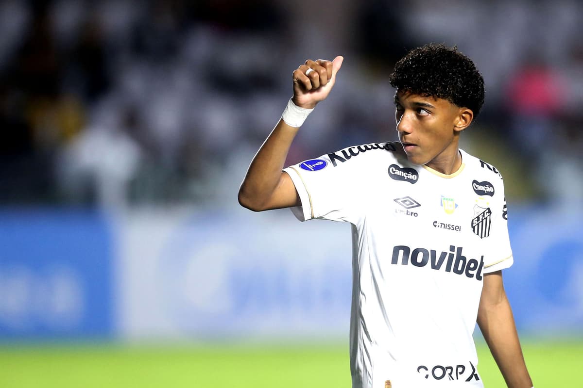 El Génova ficha a Robinho Jr., hijo del exfutbolista brasileño, cedido por el Santos