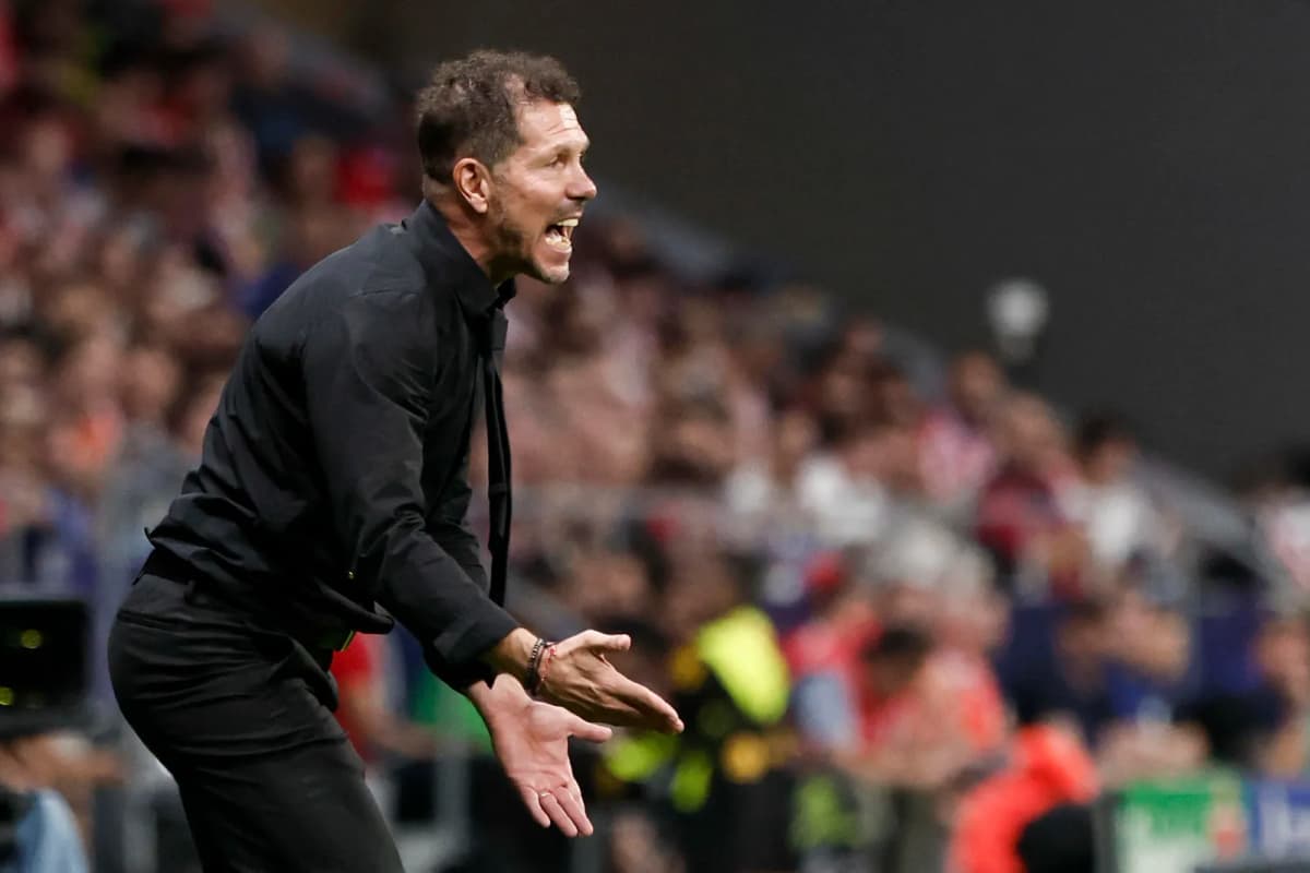 Simeone destaca homenaje a Koke tras el triunfo del Atlético de Madrid ante el Manchester United en la Liga de Campeones.