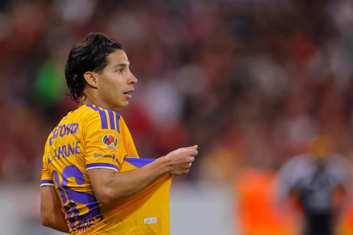 Diego Lainez de Tigres reacciona en un partido de la Liga MX en el estadio Jalisco, en Guadalajara (México). Imagen de archivo.