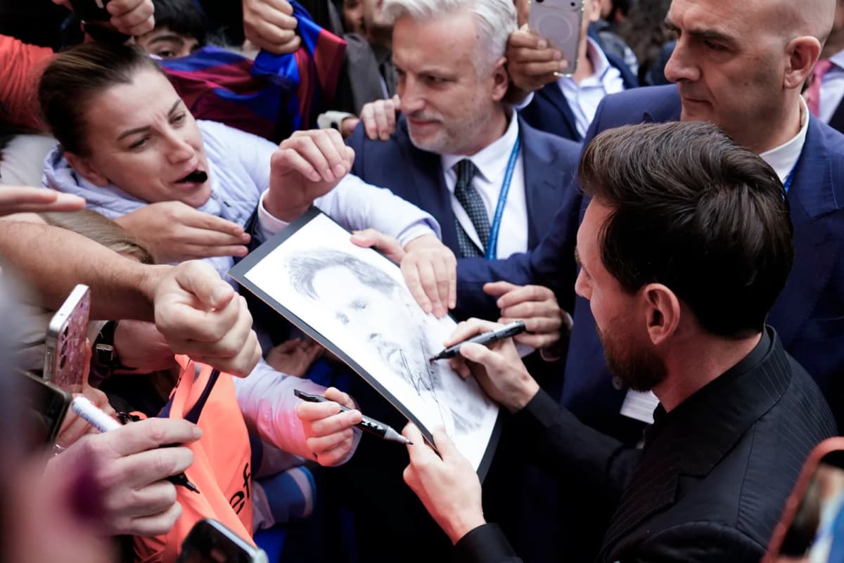 El delantero argentino Leo Messi, galardonado con el Premio Princesa de Asturias de los Deportes 2026, este jueves a su llegada al hotel de La Reconquista de…