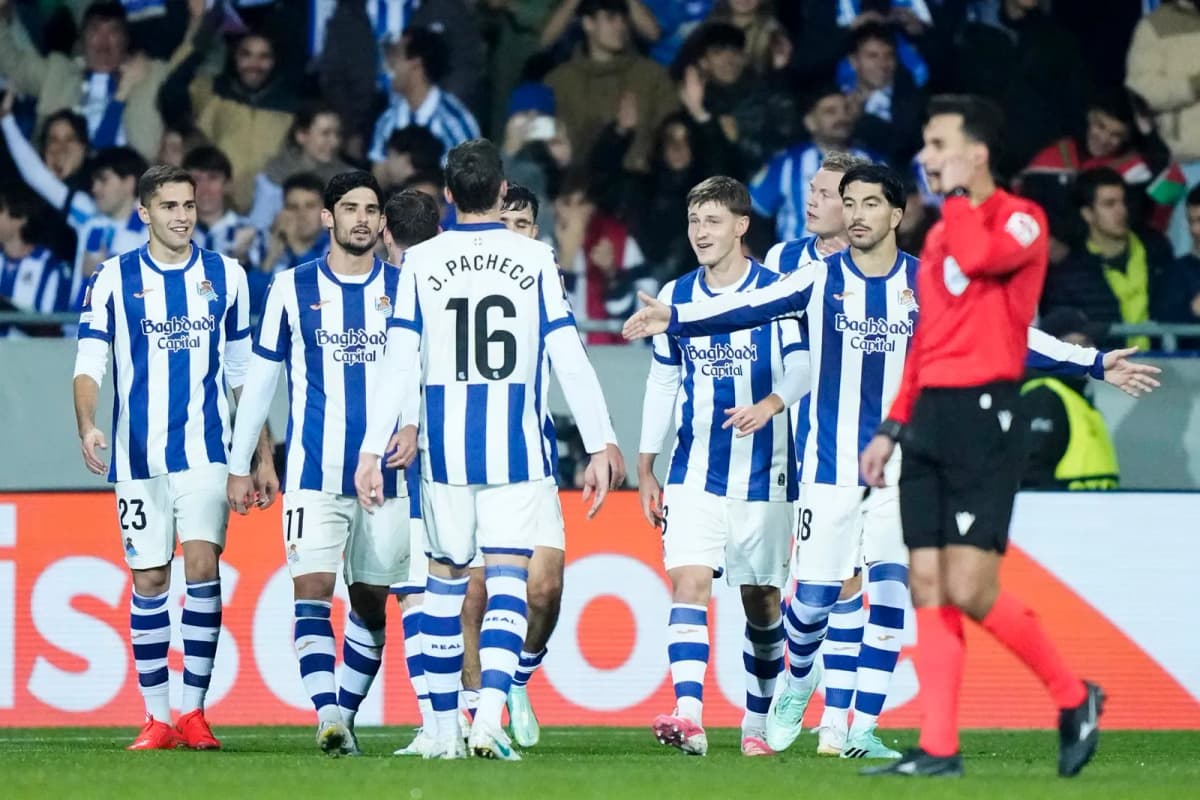 Los jugadores de la wReal Sociedad celebran la victoria por 0-6 ante el Lillestrøm en la Liga Europa.
