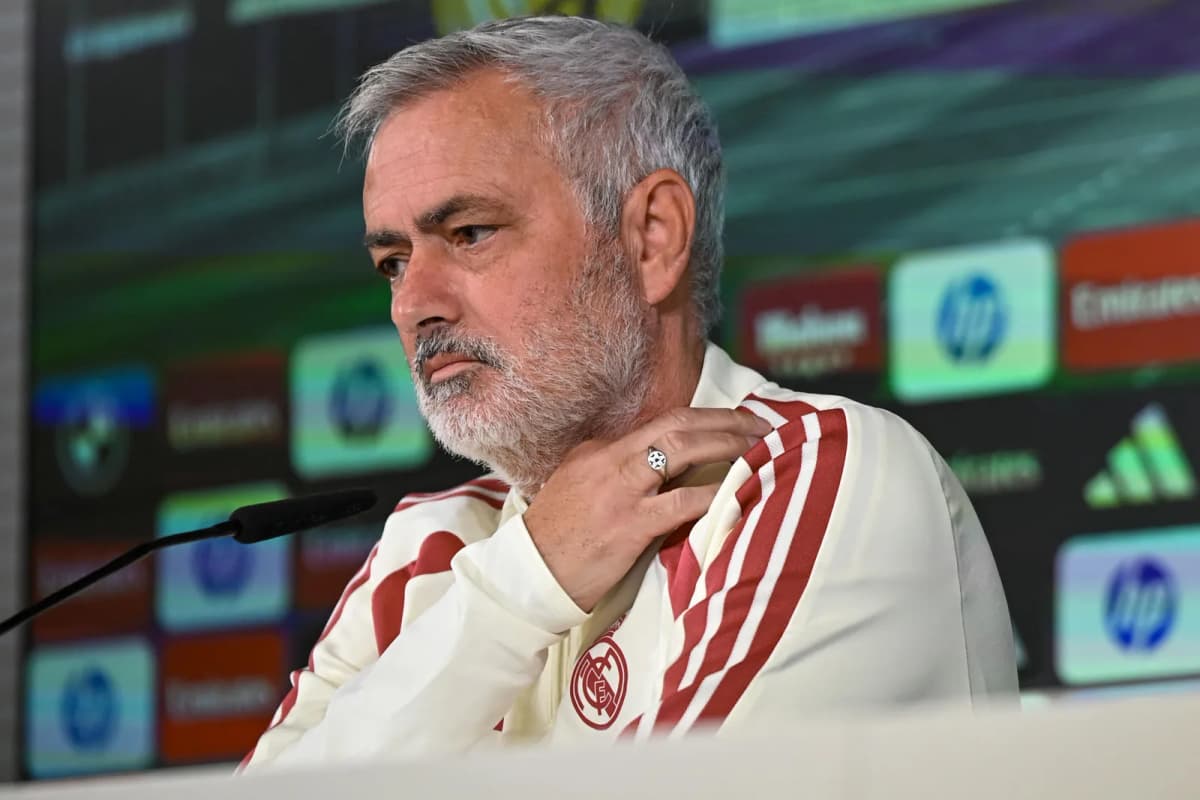 El portugués José Mourinho, entrenador del Real Madrid, durante una rueda de prensa previa al clásico contra el Barcelona.