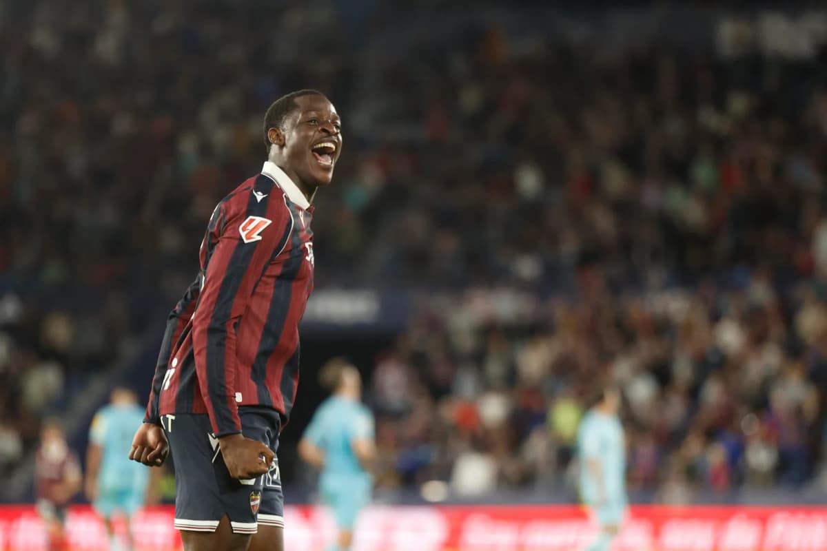 El camerunés Etta Eyong vuelve a la titularidad del Levante ante el Atlético de Madrid: regreso de Etta Eyong.