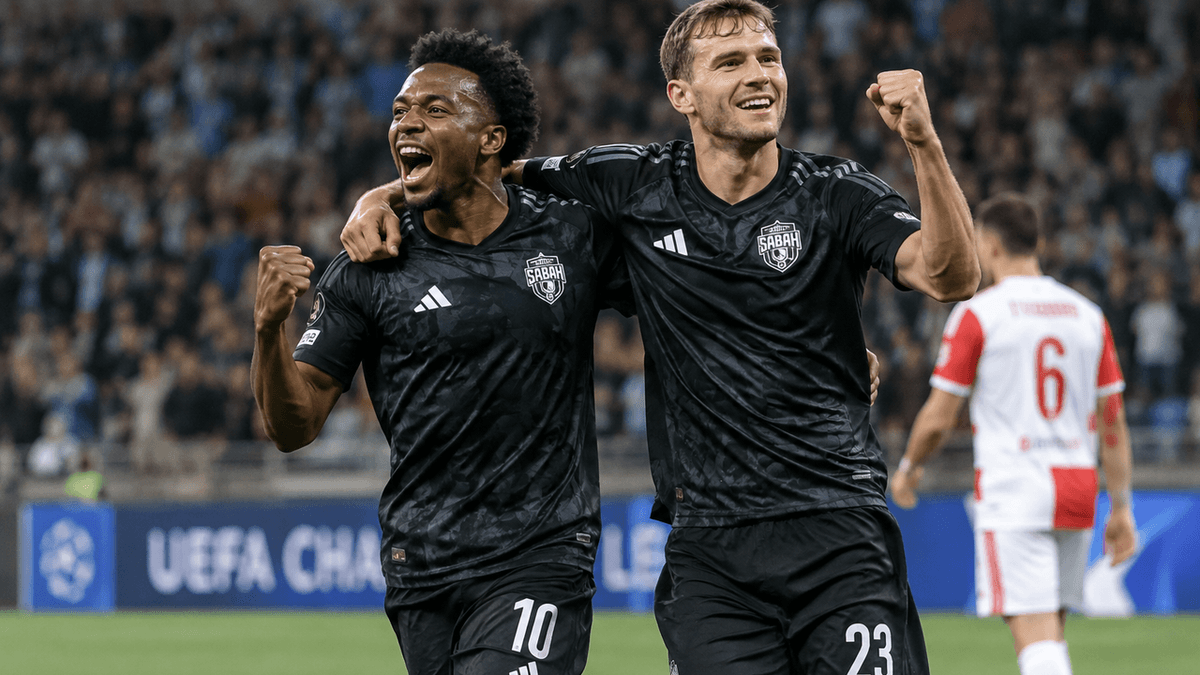 Jugadores del Sabah celebran uno de los goles ante el Slavia de Praga en el partido de la Liga de Campeones disputado en Bakú.