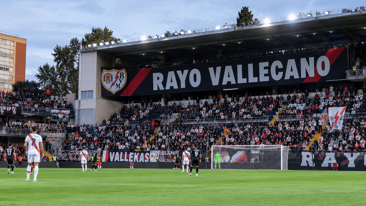 Vista del estadio de Vallecas, donde el Rayo Vallecano recibió una sanción tras los incidentes que interrumpieron el partido contra el Athletic Club.