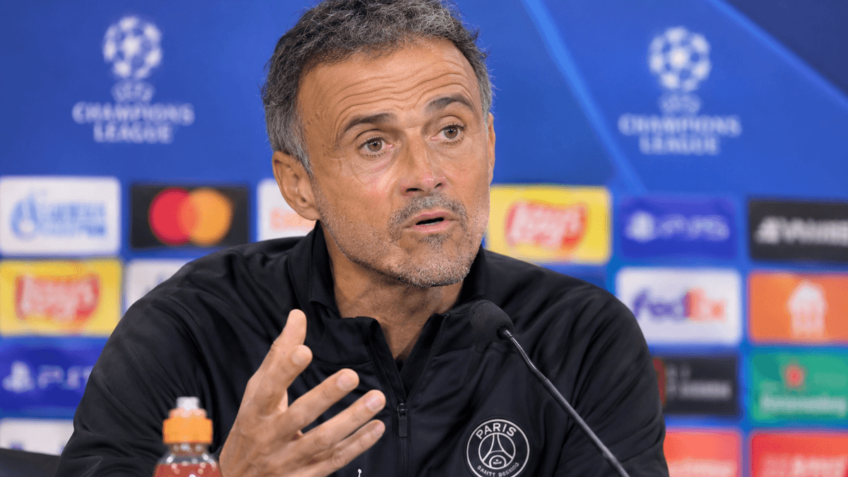 Luis Enrique, entrenador del París Saint-Germain, durante una comparecencia previa al partido de Champions League contra el Barcelona.