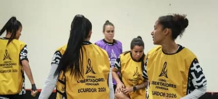 Corinthians celebra su goleada 7-0 ante Caracas y su clasificación a cuartos de final de la Copa Libertadores Femenina.