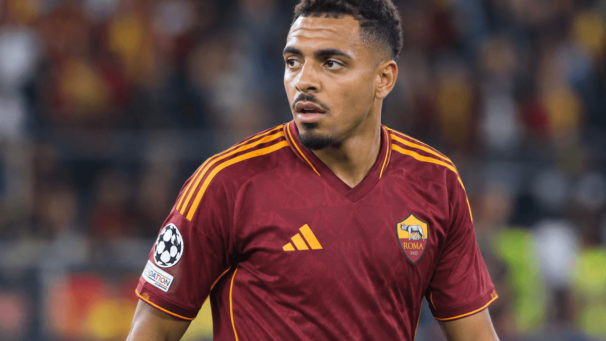 El delantero neerlandés Donyell Malen durante un partido de la Roma, antes del enfrentamiento ante el Real Madrid en la Liga de Campeones.