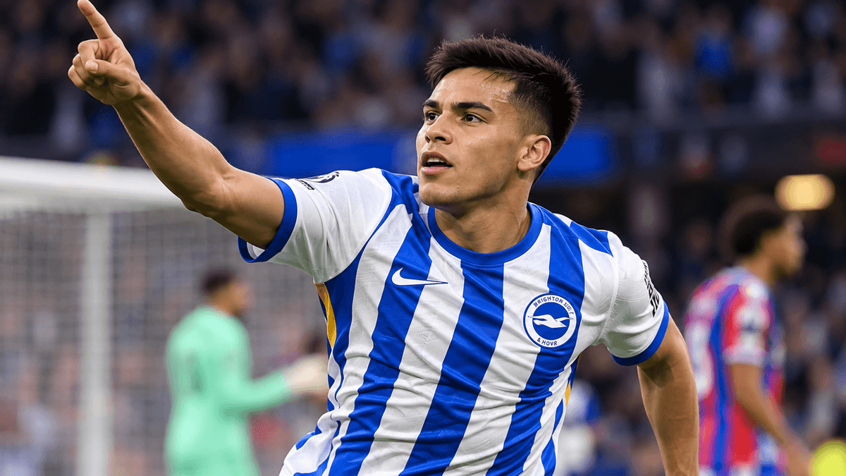 El paraguayo Diego Gómez, mediocampista del Brighton, protagonista de un gol histórico en la Premier League.