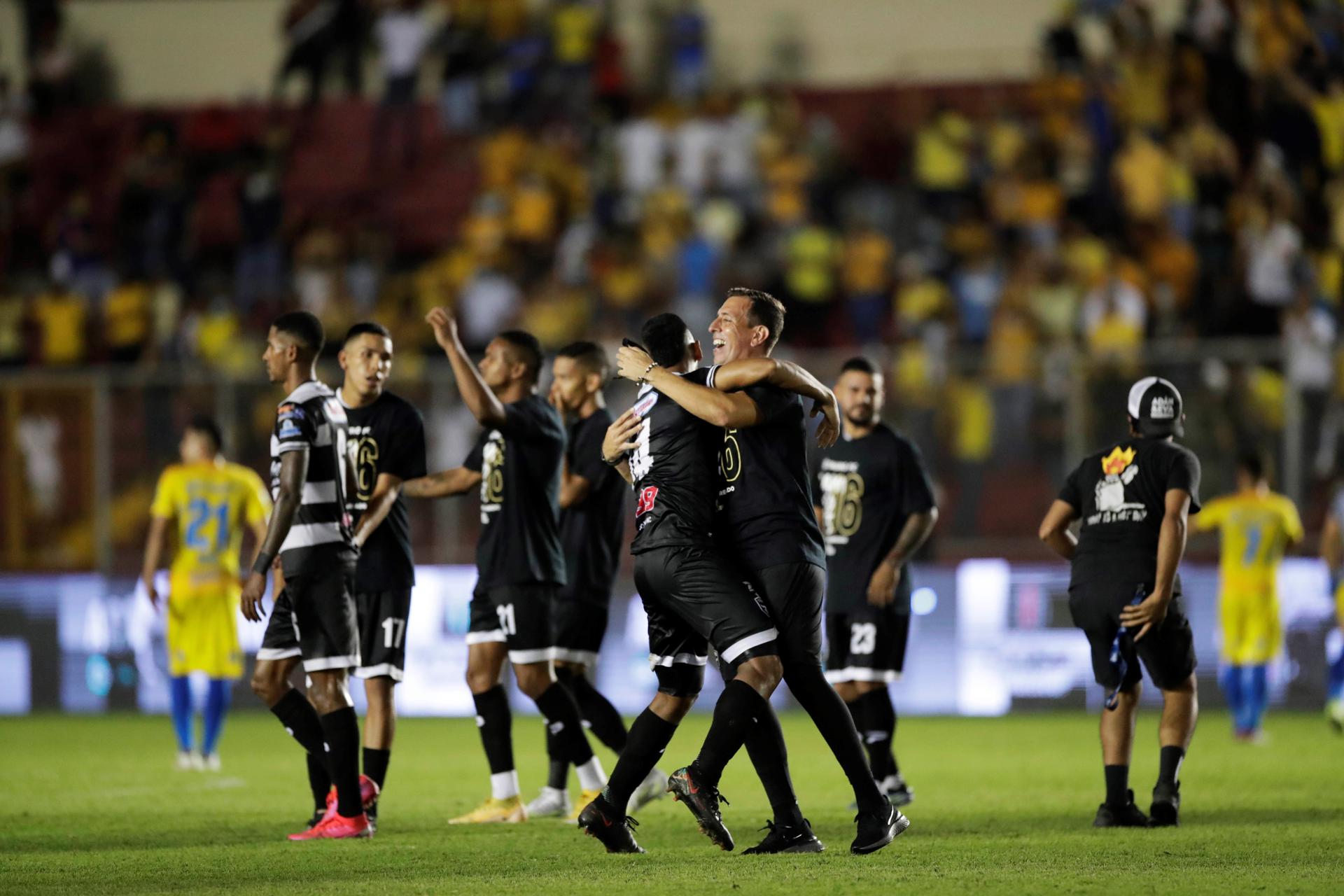 alt CAI y Tauro mantienen el liderato en la liga panameña a pesar de sus empates